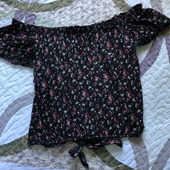 off the shoulder top - Picture 2 of 3